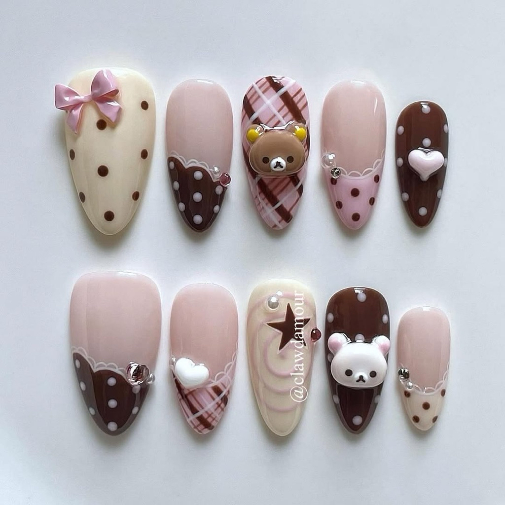 sanrio kawaii nails, brown nails, biscuit nails, dessert nails, Neapolitan, polka dot nails, chlawed