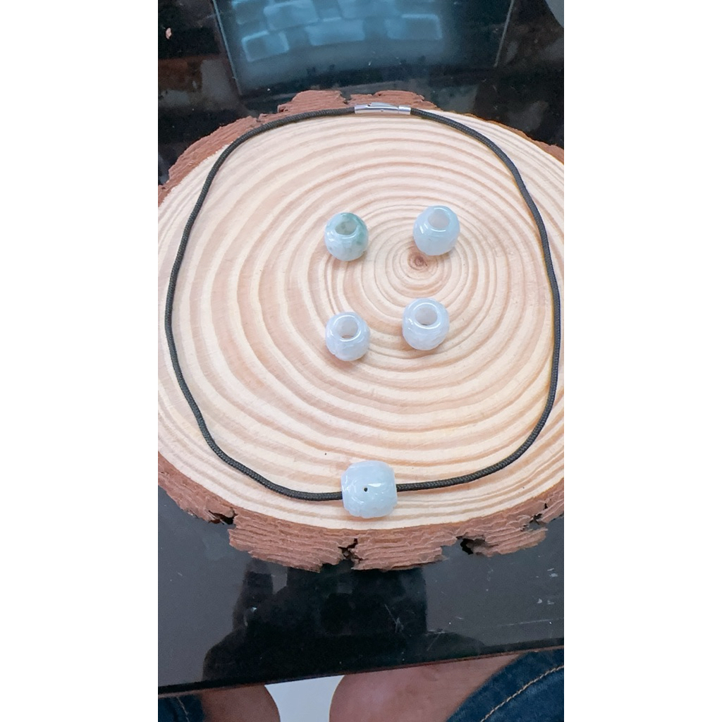 Lu thống chạm hoa văn bình an phỉ Thúy nếp băng Lâm gia gem