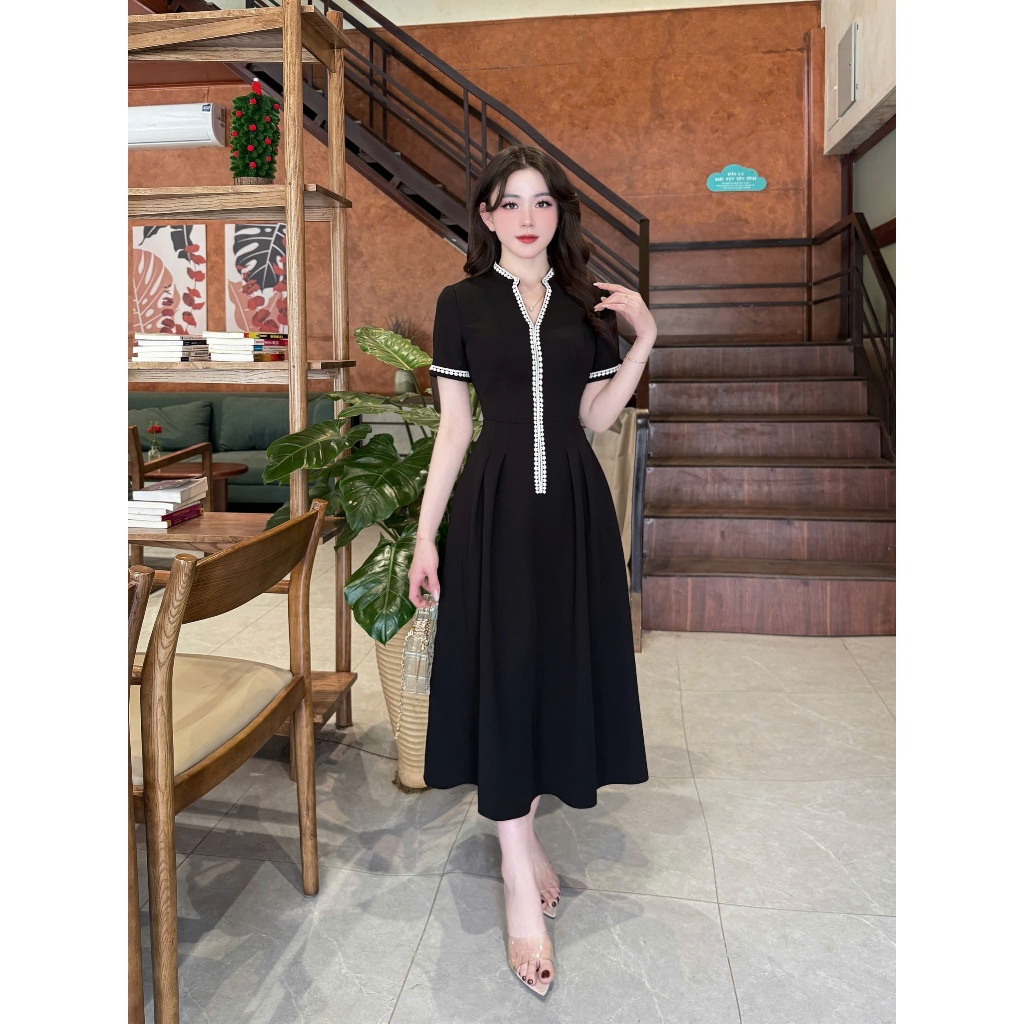 2VK268 -  Váy Thiết Kế Eviici dành cho nữ  cổ V phối viền ren tạo điểm nhấn, dáng xòe dài