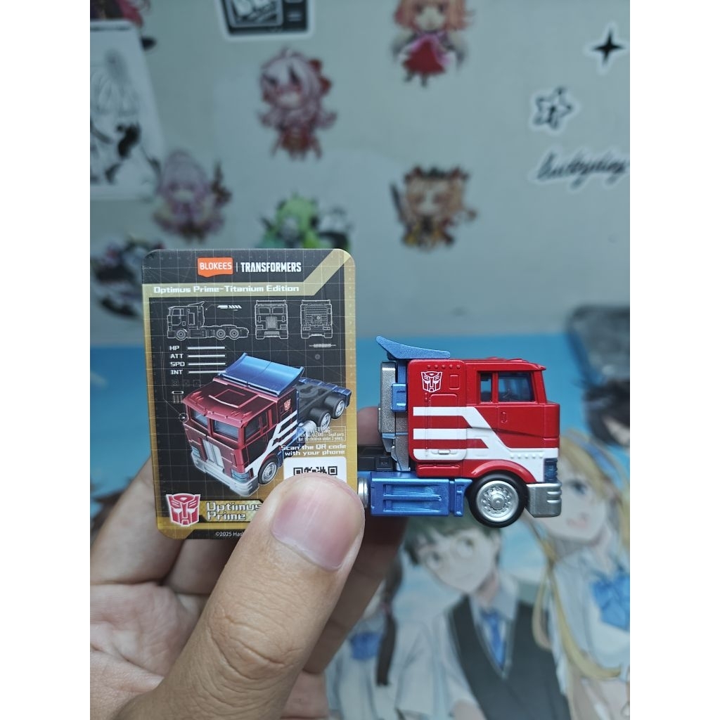 [Chính hãng] Mô hình xe Blokees Optimus Prime-Titanium Edition