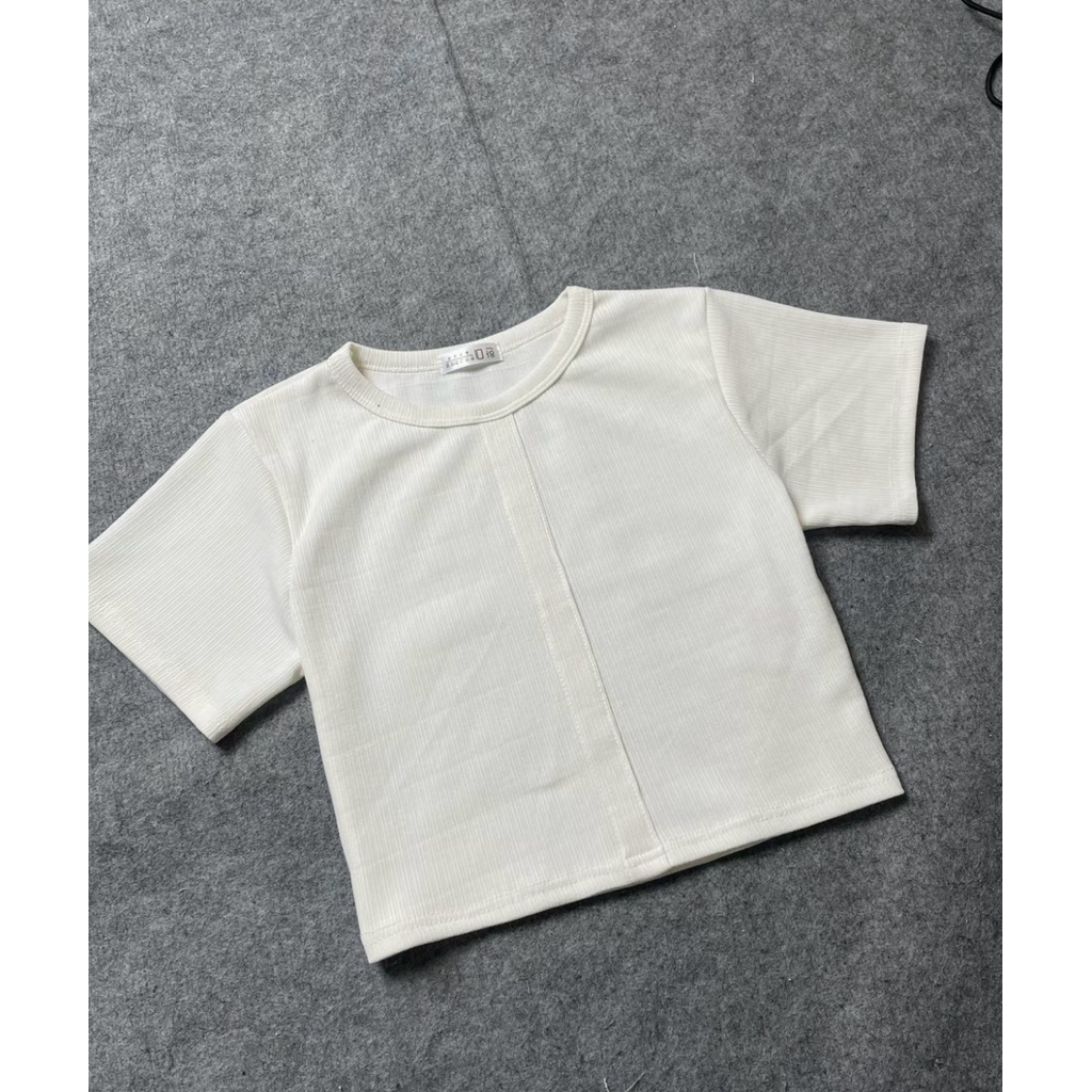 Pass Áo Croptop nhà Lumi house