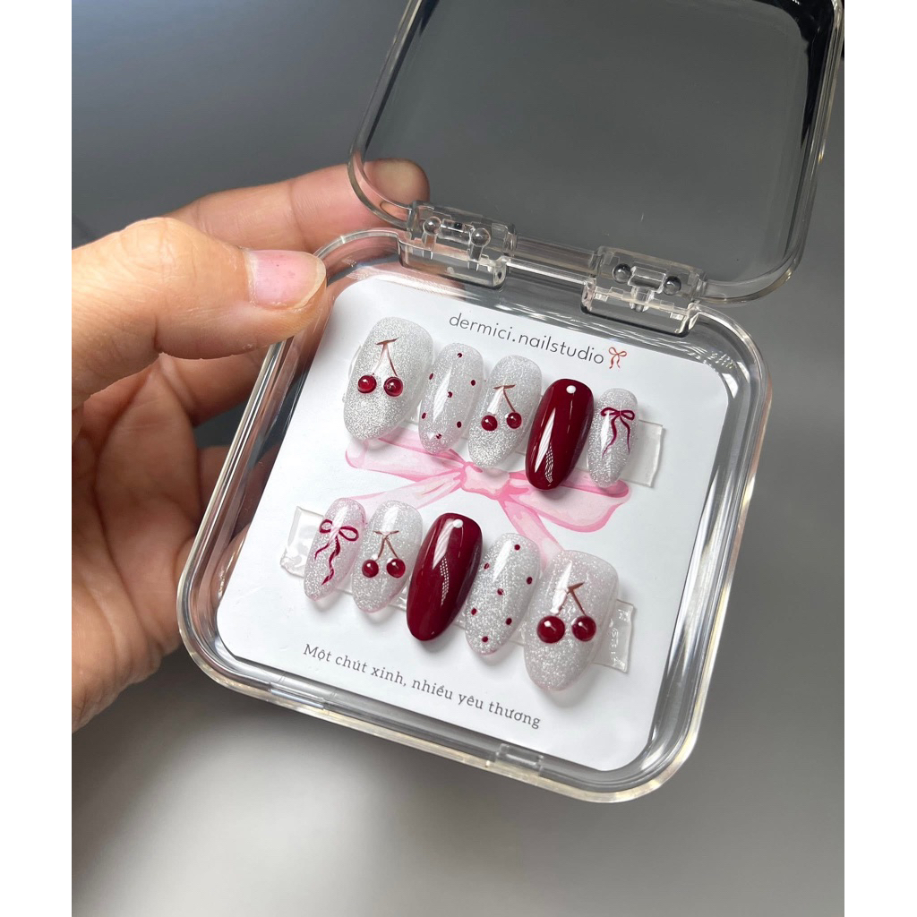 nailbox đỏ cherry dể thương, kèm mắt mèo, mẫu nail cherry kèm nơ, cherry chấm bi