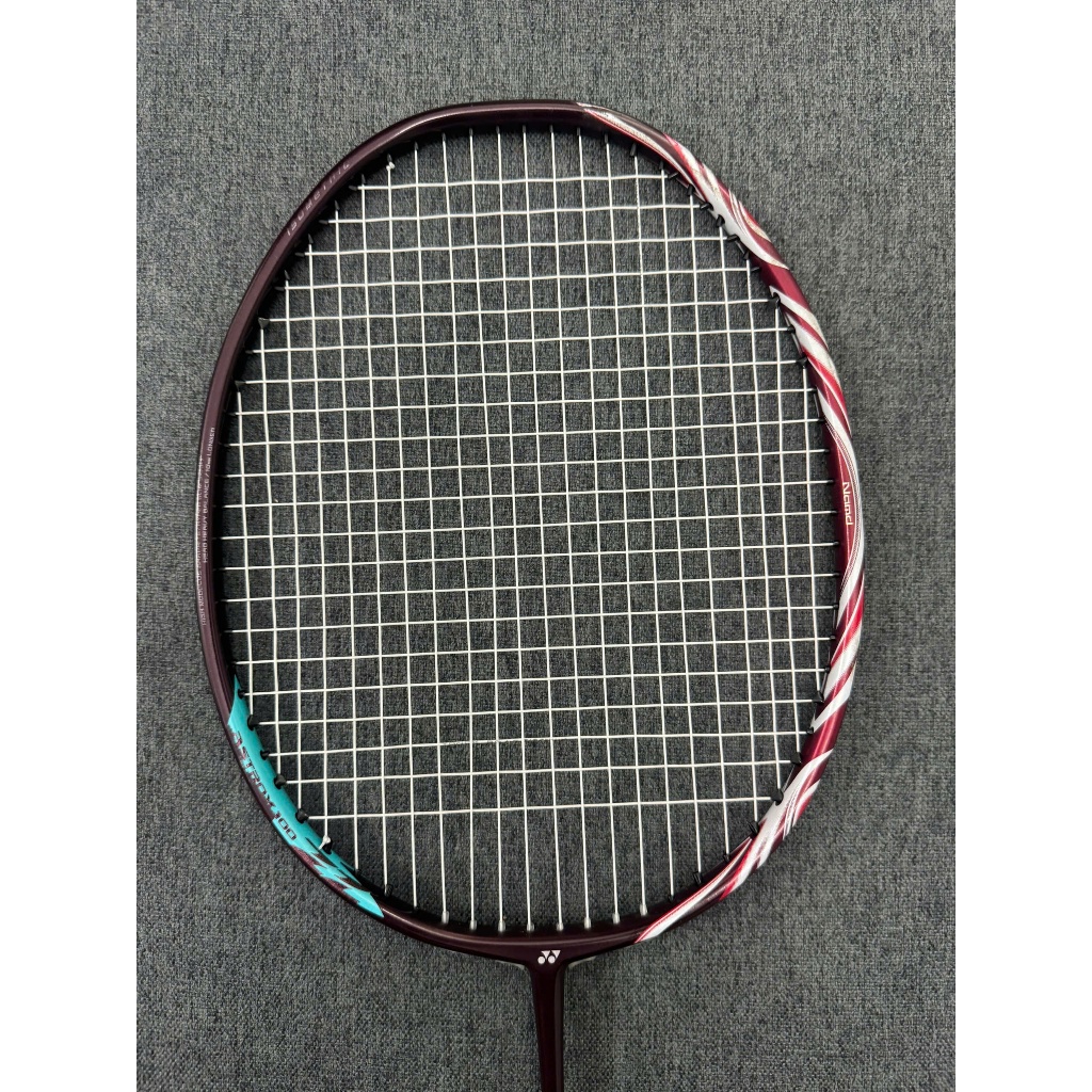 Vợt cầu lông Yonex Astrox 100ZZ Kurenai  lướt