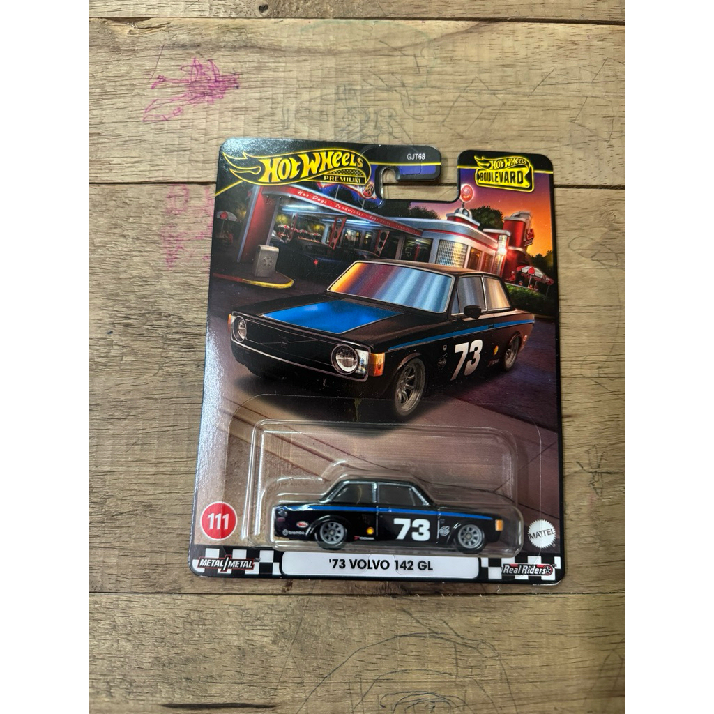 Xe mô hình Hot wheels 73 Volvo 142 GL