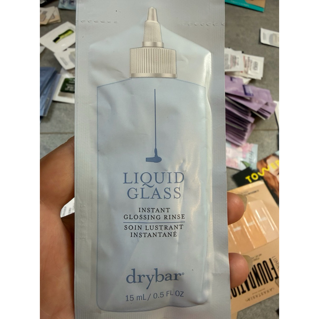 Sản phẩm làm bóng tóc tức thì Drybar Liquid Glass Instant Glossing Rinse