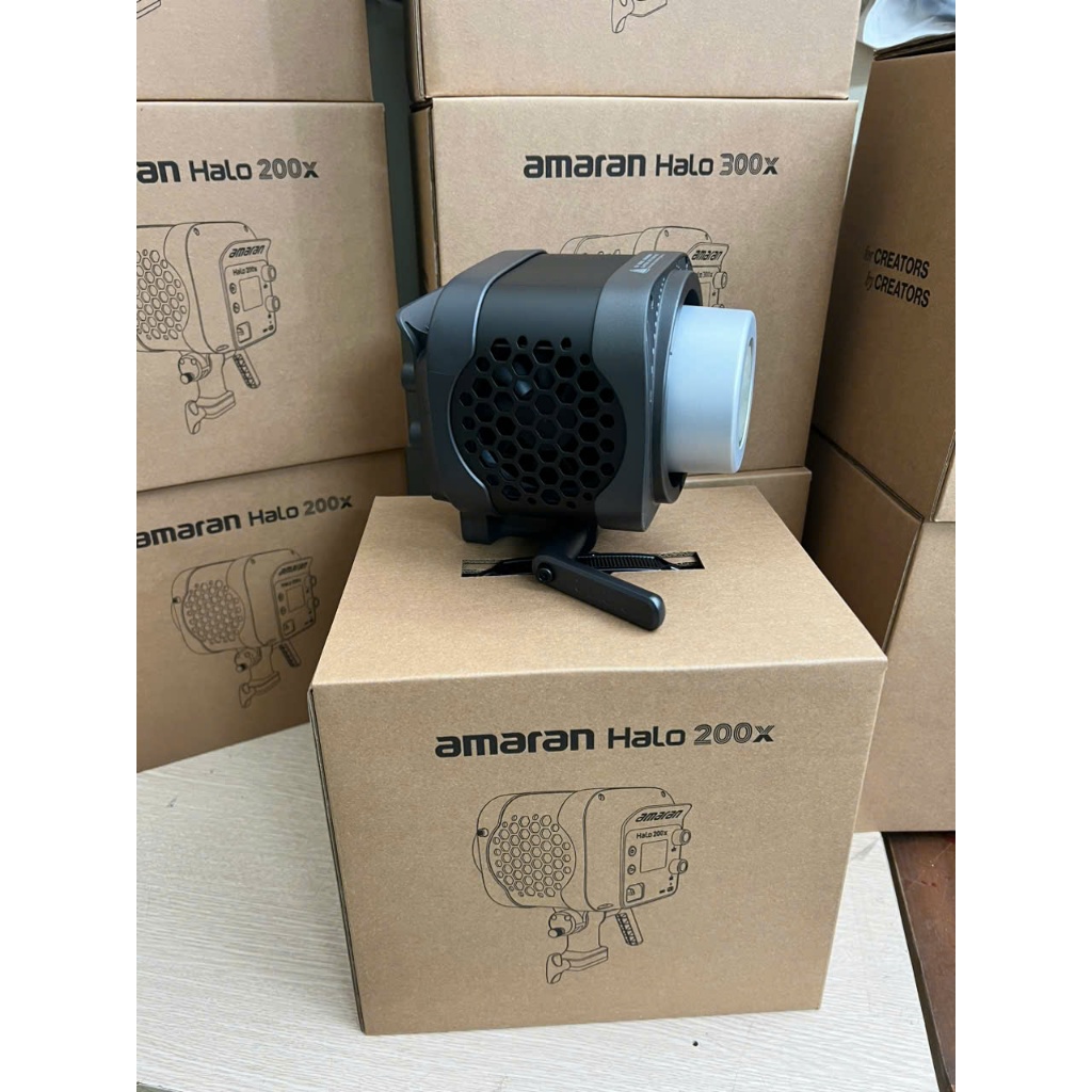 Đèn Studio Amaran Halo 200X