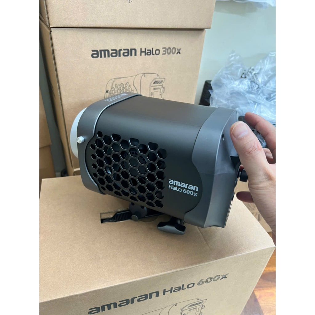 Đèn Studio Amaran Halo 600X