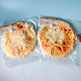 Bánh Pizza Thịt Bò + Bắp ( chế biến sẵn, chưa nướng) size 15cm