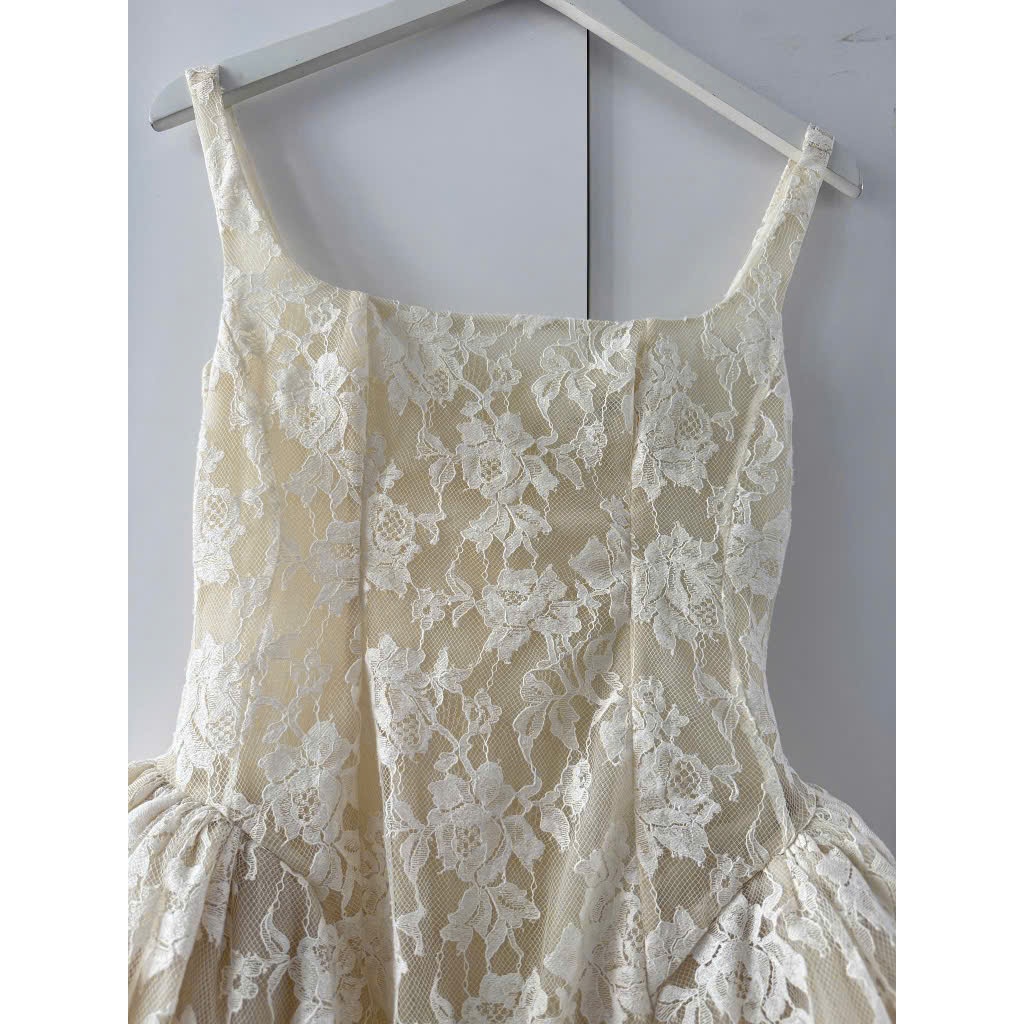 Đầm hai dây dáng xòe ren hoa hồng dự tiệc sang trọng Silas Dress | BigBuy360 - bigbuy360.vn