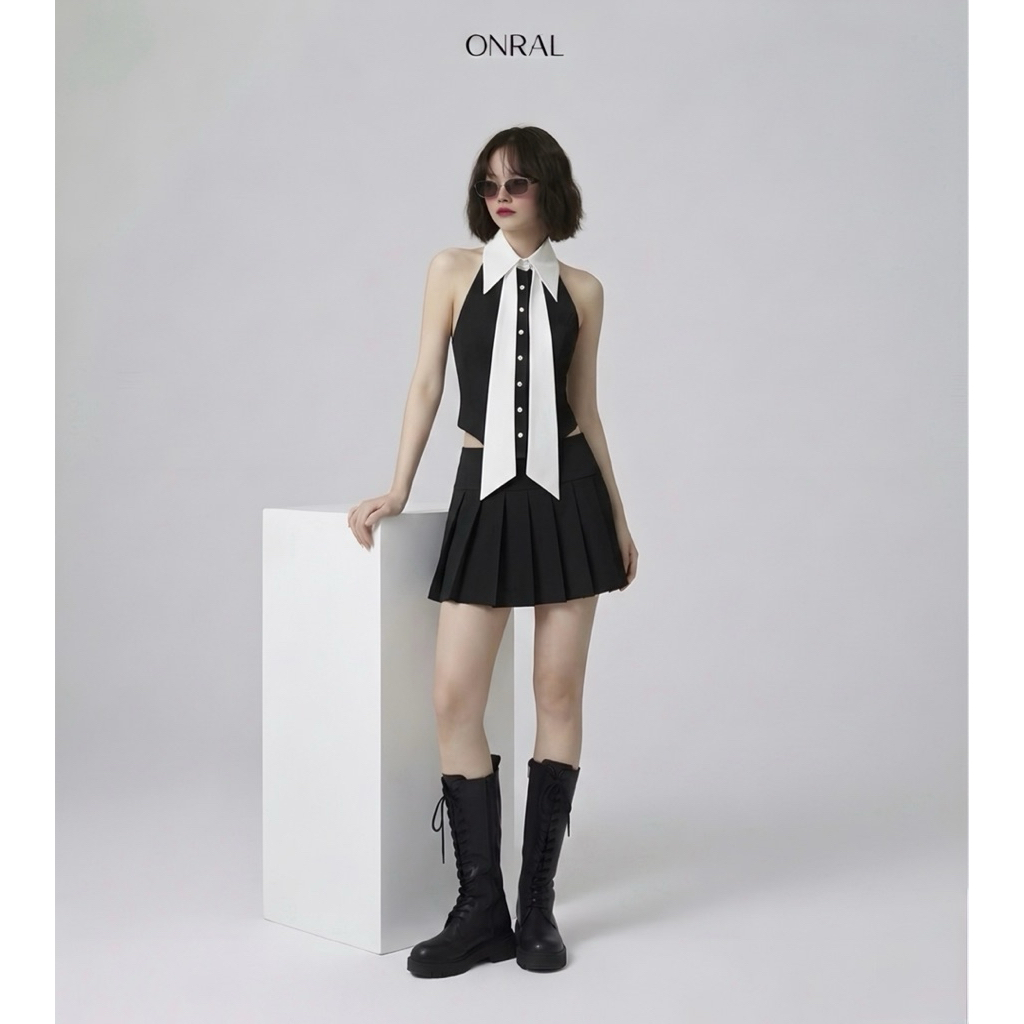 Cline Set - Áo sơ mi sát nách chân váy xếp ly phối màu cá tính