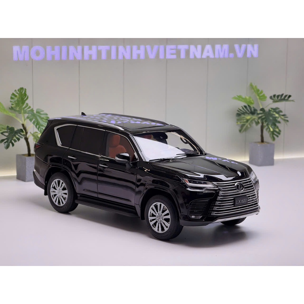 XE MÔ HÌNH LEXUS LX600,TỶ LỆ 1/18 LCD
