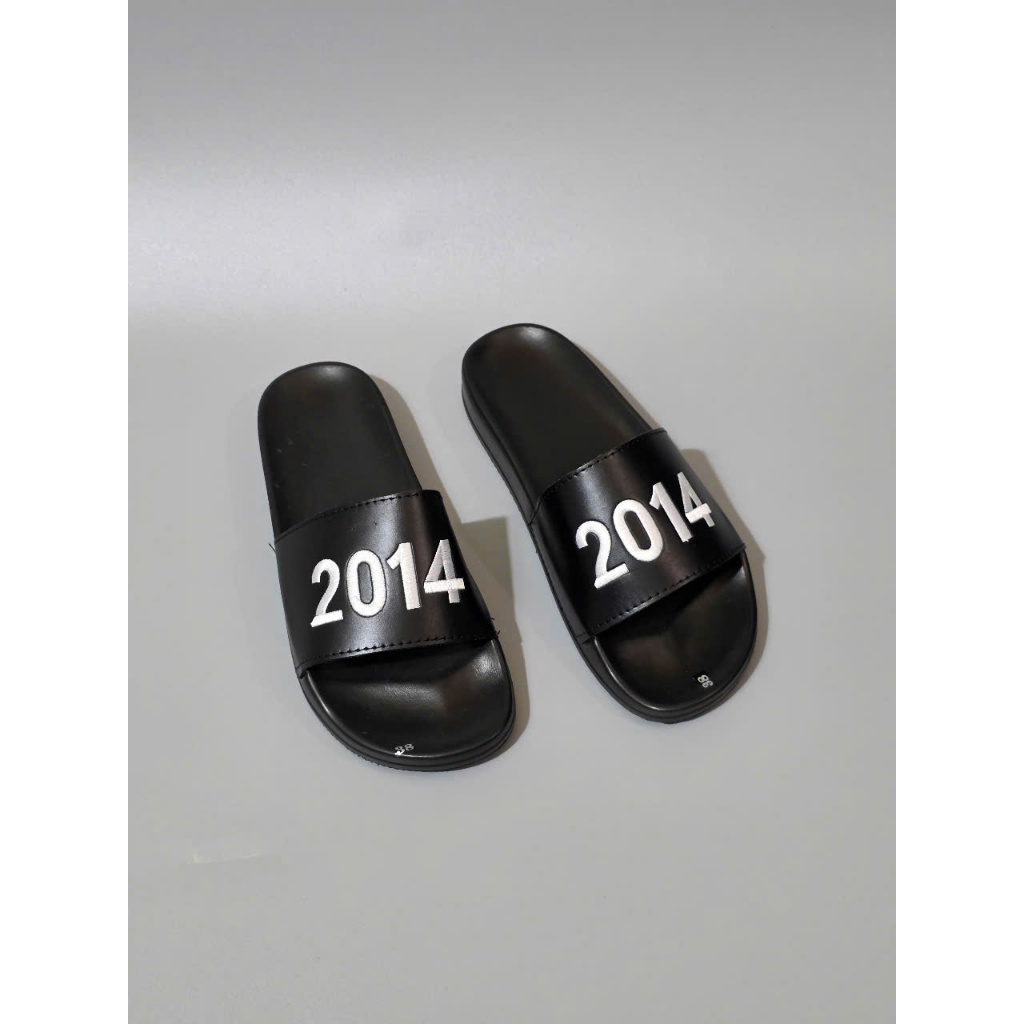 dép nam quai ngang theo năm sinh như 2008,2007,2011,2010,2009,2010,2011,2012,1013 bền đẹp