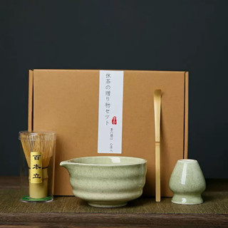 Set 4 món pha matcha gồm Bát đánh matcha, Cây đánh trà xanh matcha, Phới pha matcha và chân đế