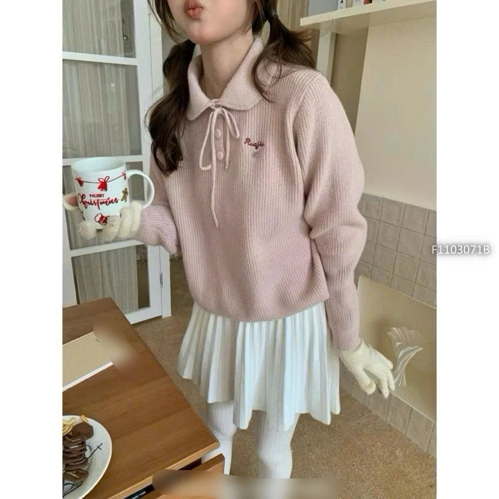 Áo len nữ tay dài cổ sen ngực thêu chữ TMT HOUSE