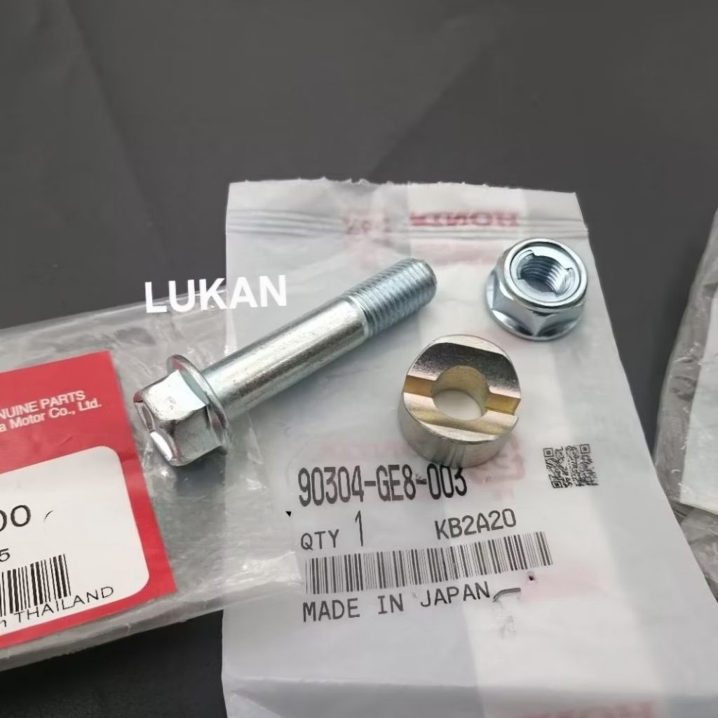 Bộ ốc bắt cổ chảng ba, sọ khỉ tay lái DREAM, WAVE... zin Honda Thái 90304-GE8-003