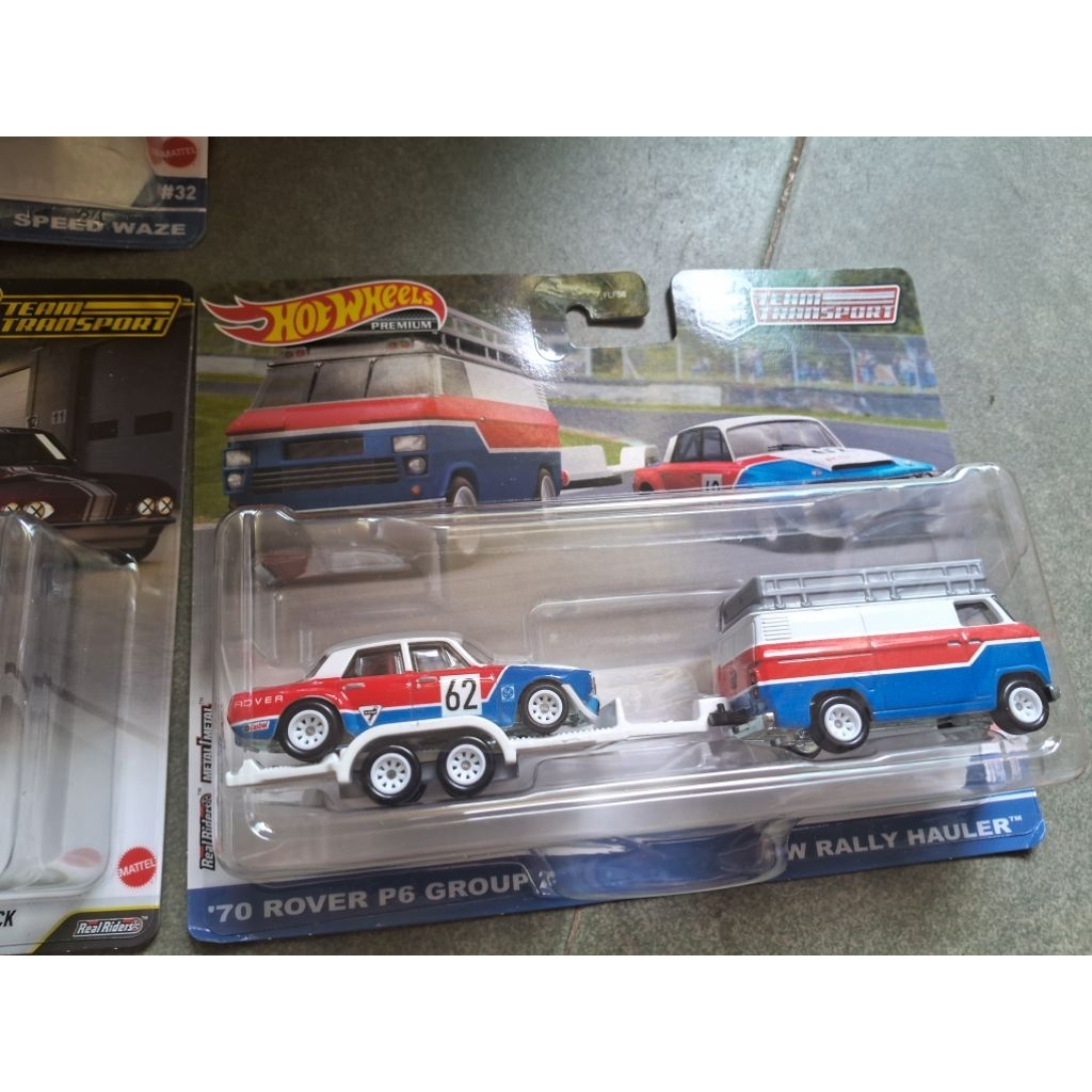 HOT WHEELS PREMIUM 1970 ROVER P6 GROUP 2 AND HW RALLY HAULER