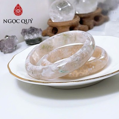 Vòng tay nguyên khối đá mã não hoa anh đào - Ngọc Quý