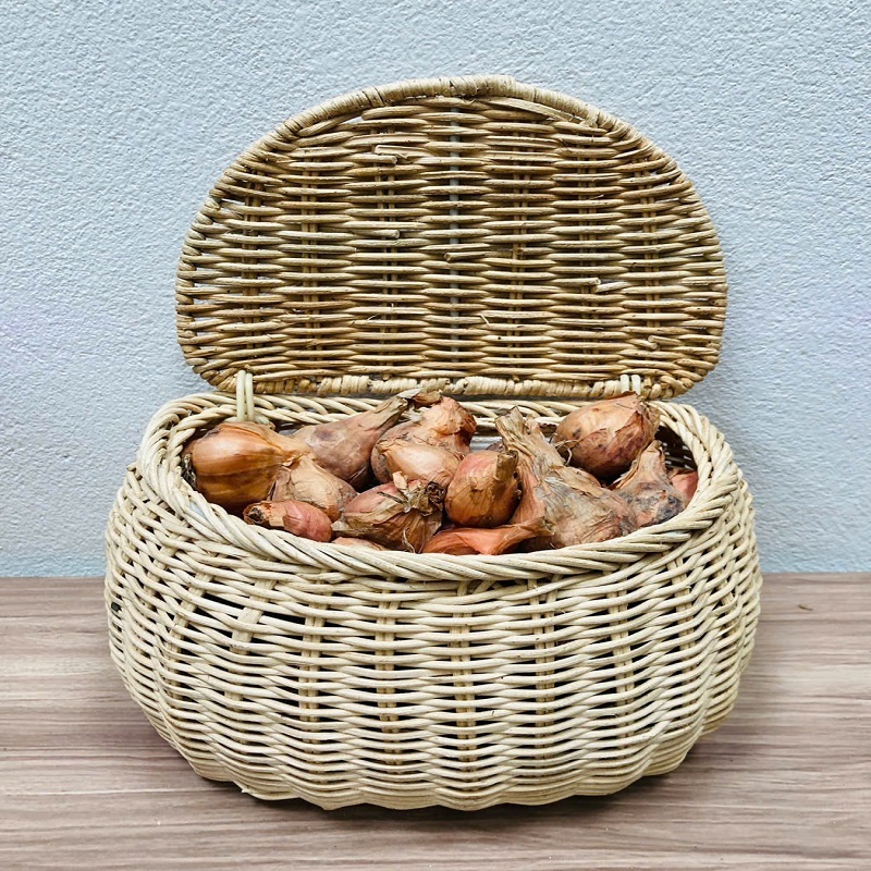 Giỏ mây đan tự  nhiên đựng hành tỏi và dụng cụ văn phòng nhà bếp decore