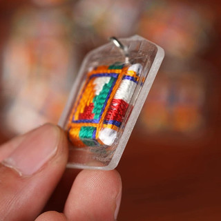 Mặt dây chuyền Quan Âm tứ thủ - Amulet