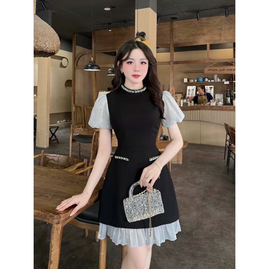 2VK277 -  Váy Thiết Kế Eviici cổ tròn phối viền đá  tay bồng dáng A ngắn phối viền bèo tơ