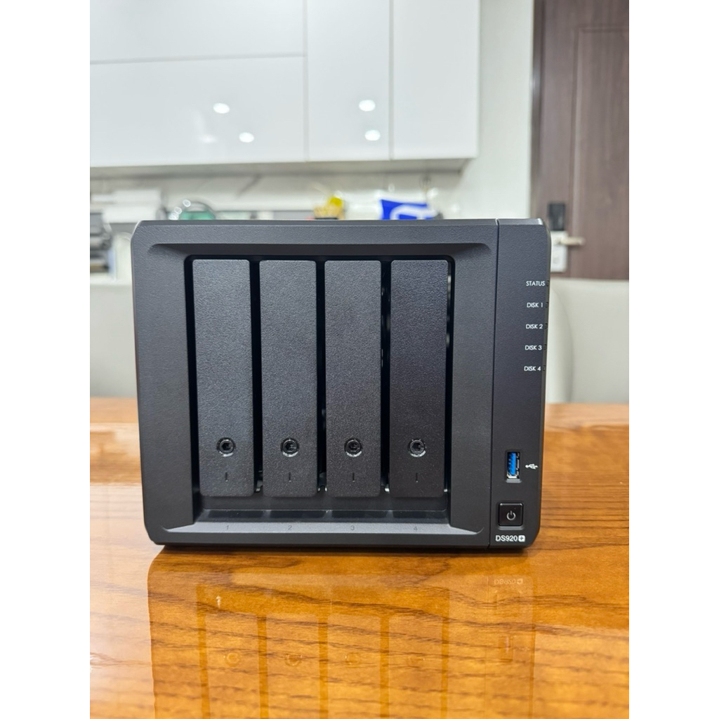 Thiết bị lưu trữ dữ liệu Synology DS920+
