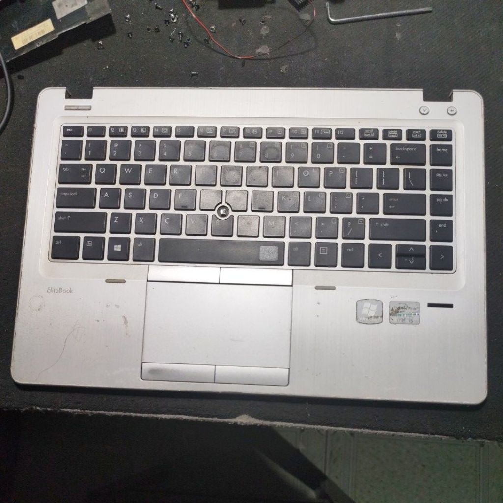 khung vỏ mặt C main laptop HP Elitebook Folio 9470m nguyên Jin chưa sửa, có trầy xước