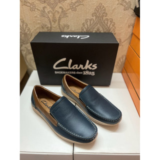 Giày mọi Clarks xanh navi phối viền nâu
