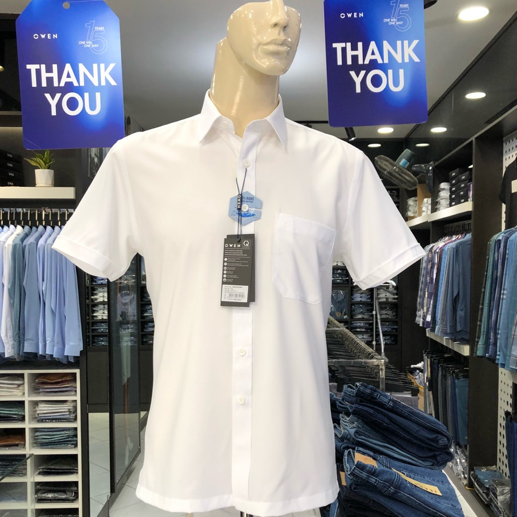 Áo sơ mi trắng nam Owen ngắn tay có túi vải polyester nano body fit tà bằng AB260503NTBF