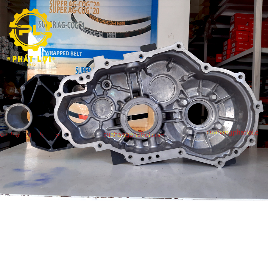 Vỏ hộp số phải dành cho máy gặt Kubota DC60 Chính Hãng