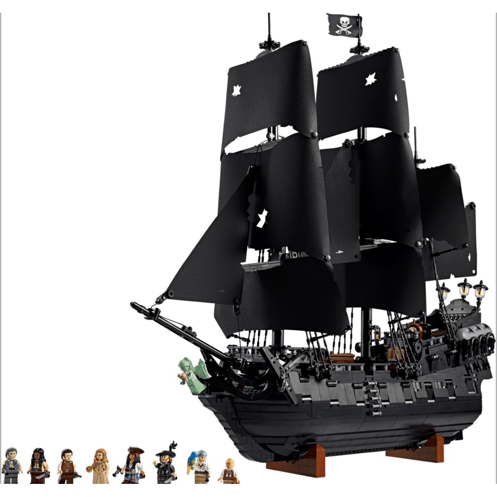 Pirates of the Caribbean: The Black Pearl (4184)