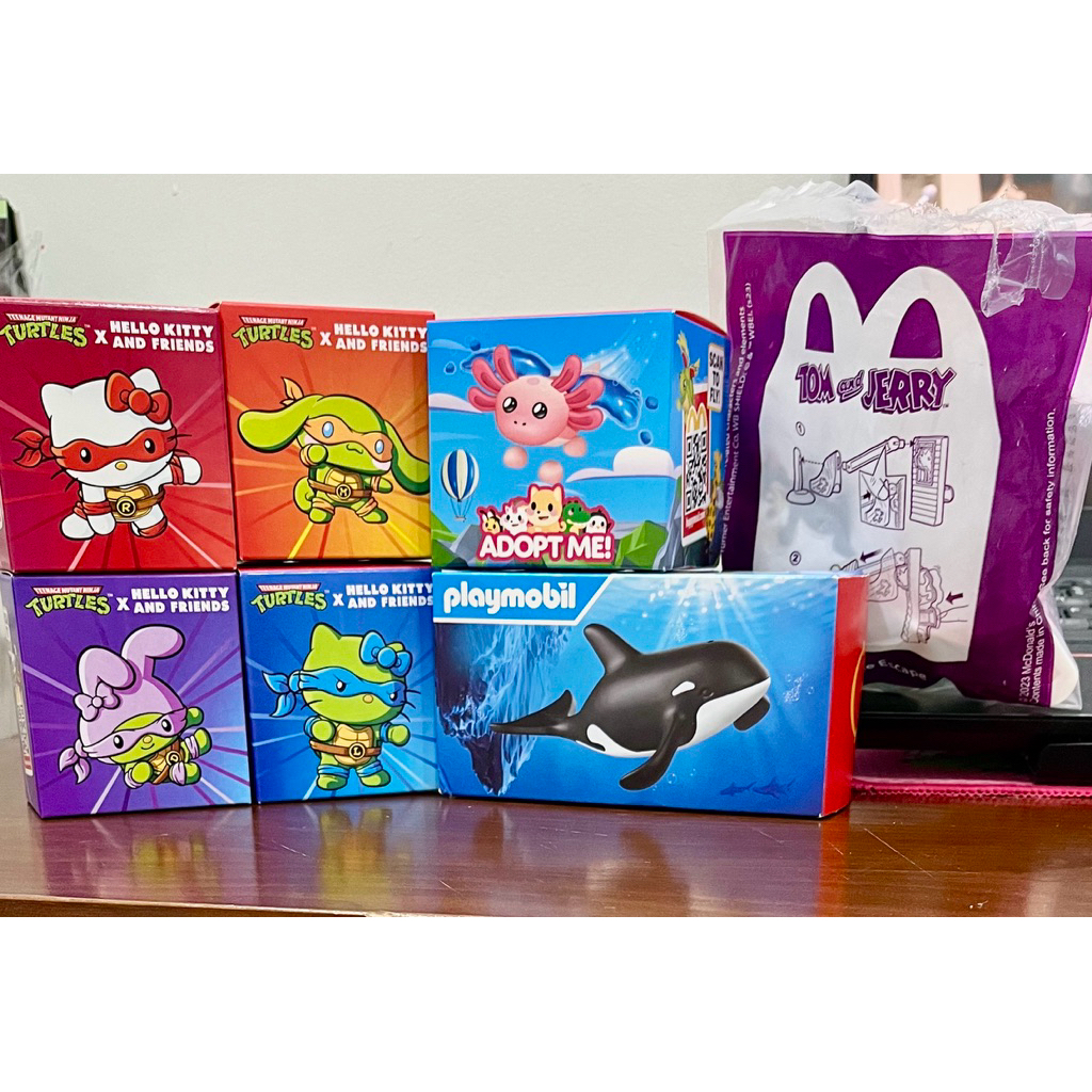 Đồ chơi Happy Meal McDonald’s chính hãng – Hello Kitty Ninja Turtles, Tom & Jerry, Playmobil, Adopt 