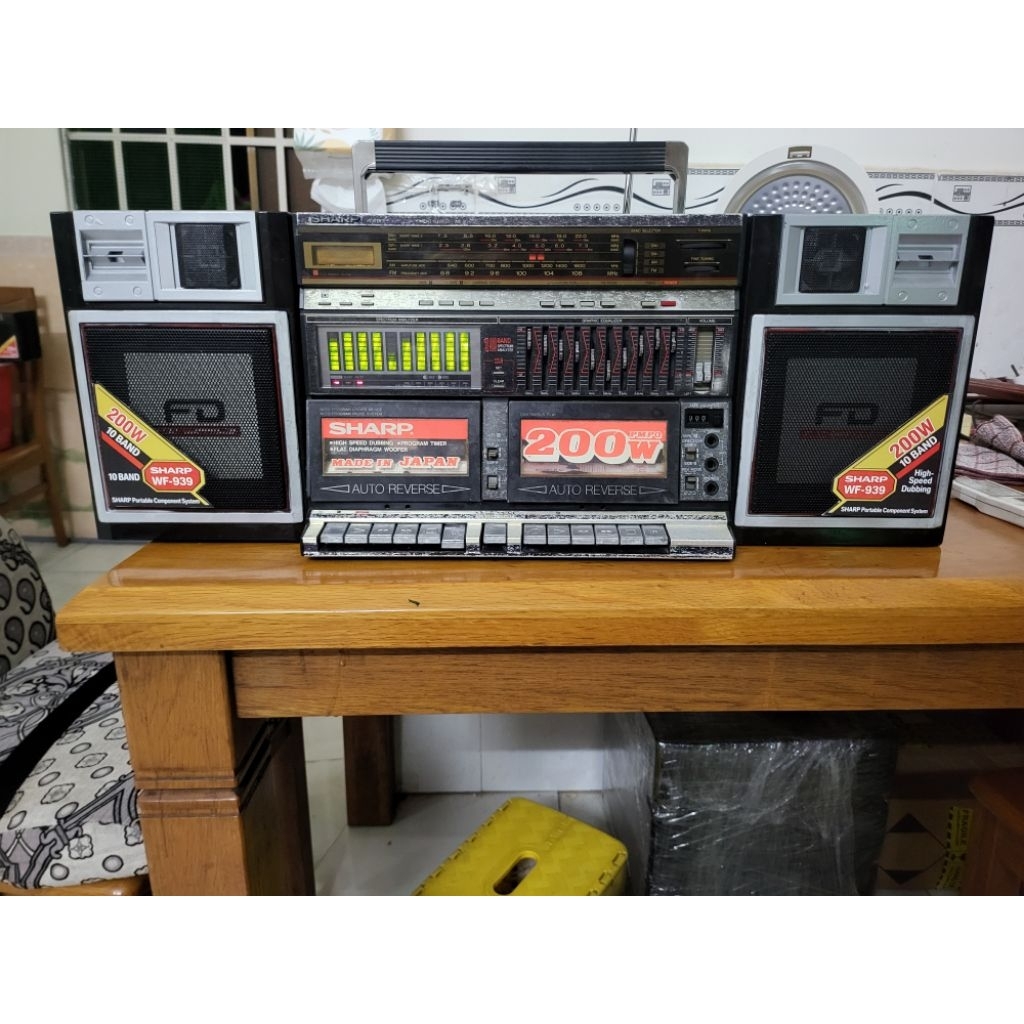 Sharp GF-939 – Radio Cassette Boombox huyền thoại đáng sưu tầm