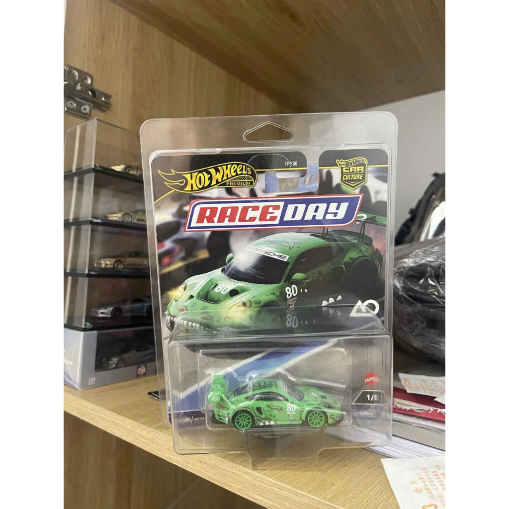 Hot Wheels Porsche Collection – 911 GT3 Race Day Premium / Collector 2025 / Taycan Turbo S / 911 Car