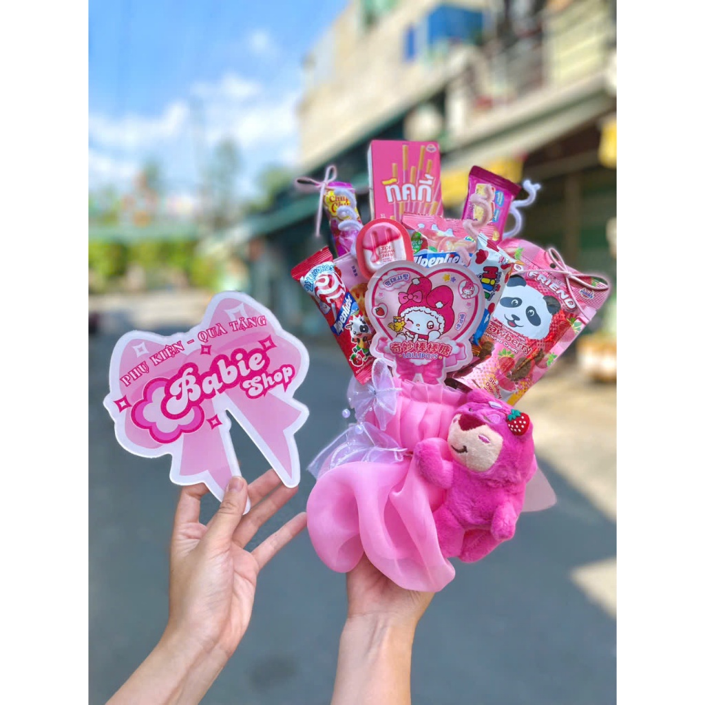 Bó Hoa Bánh Kẹo Mix Gấu Dâu - Gấu Pooh Ôm Hoa Theo Tone Màu Xinh - Quà Tặng Sinh Nhật, Noel, Kỷ Niệm, 14/2 Đáng Yêu