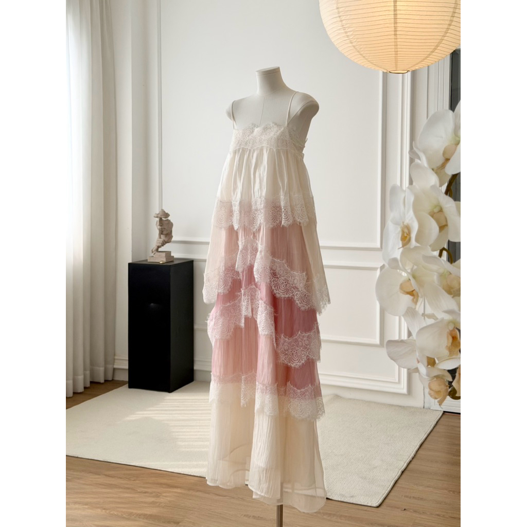 váy maxi tơ phối ren nhiều tầng QuinC maxi