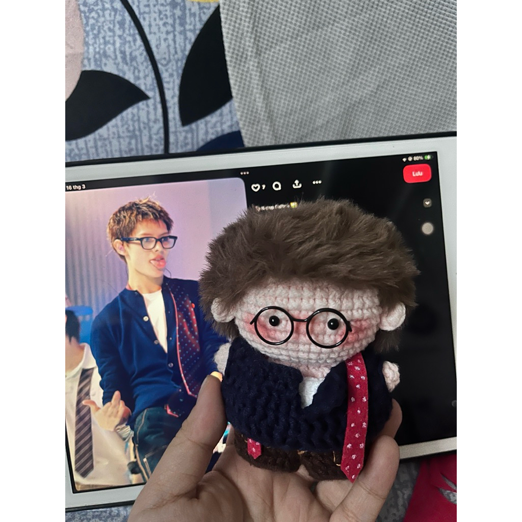 Móc khoá len James Cortis