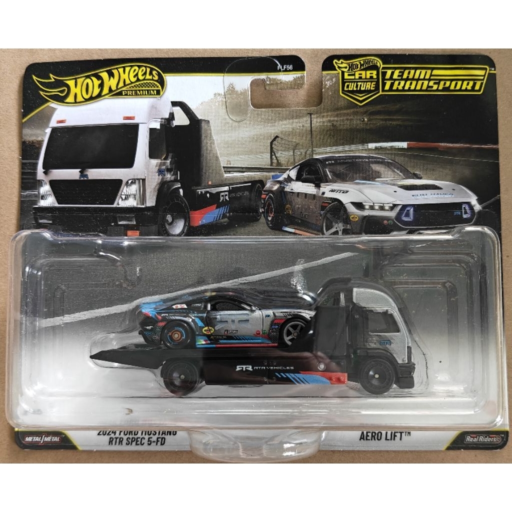 Xe mô hình Hot Wheels 2026 Premium Team Transport 2024 Ford Mustang RTR