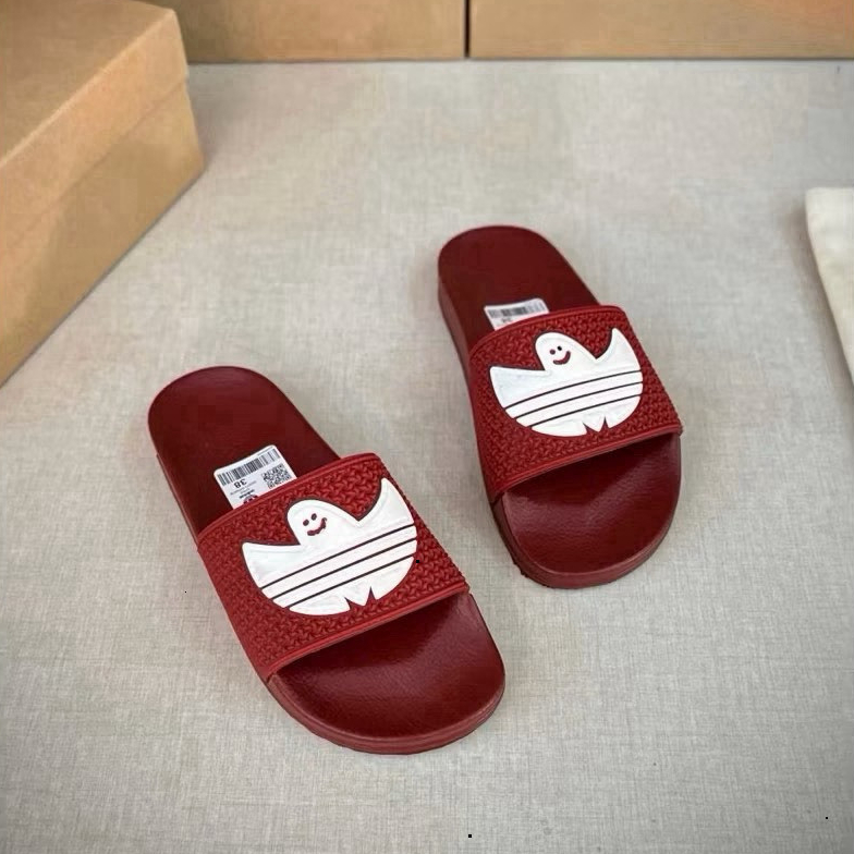 Dép Quai Ngang Adidas 3 Sọc Đỏ , Đen Cao Su Pu Dép Nổi Ma Quai Ngang Trend Hot 2026