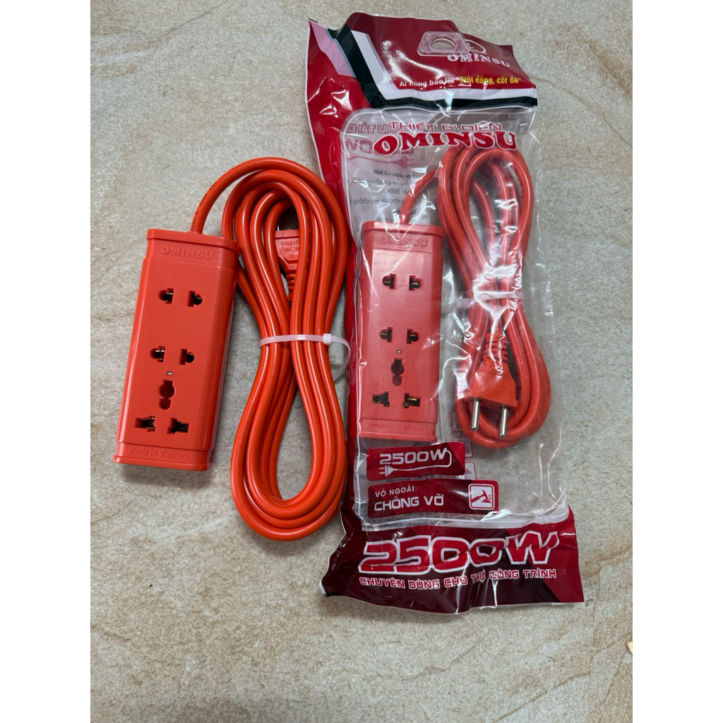 Ổ cắm điện OMINSU vỏ ngoài chống vỡ 2500W