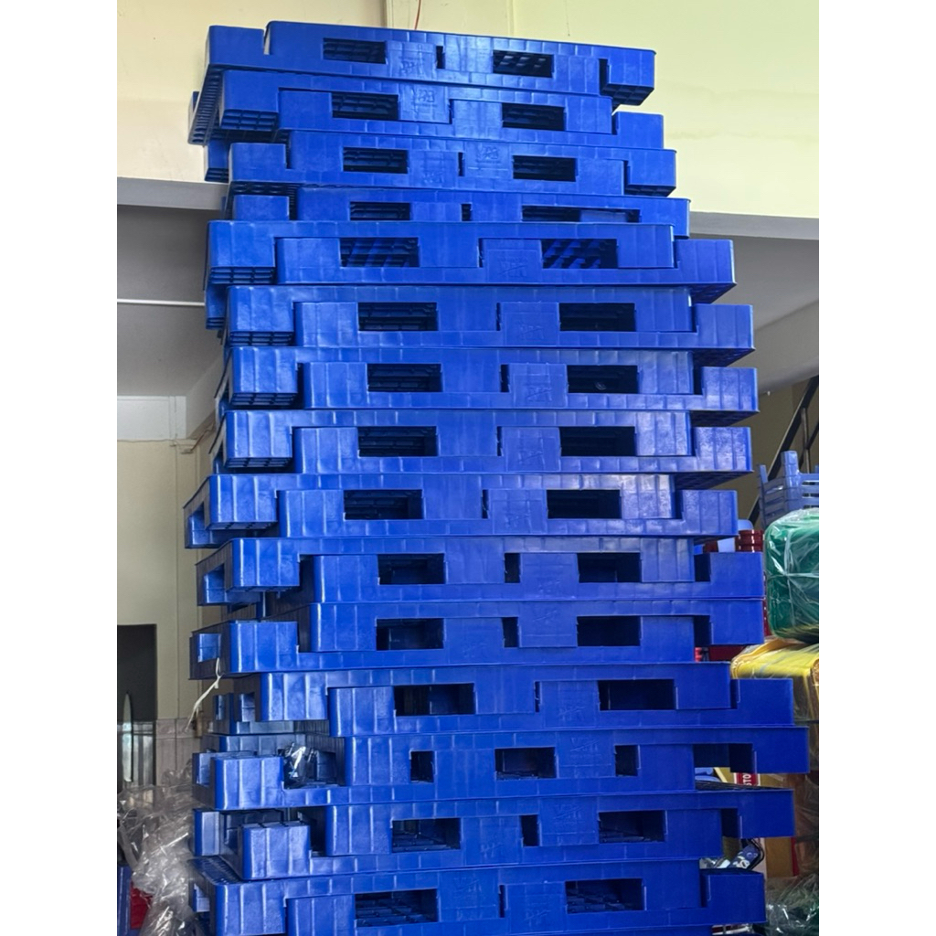 XẢ  KHO PALET nhựa 60*100*10 có chân và không chân loại 1 và loại 2