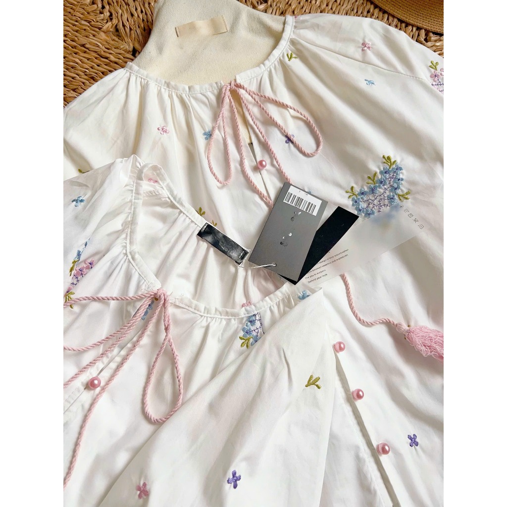 Set đồ nữ Mataso vải thô thêu hoa thoáng mát , Bộ đồ nữ áo tay lỡ cúc đinh ngọc kèm quần short cạp chun thời trang HEBE | BigBuy360 - bigbuy360.vn