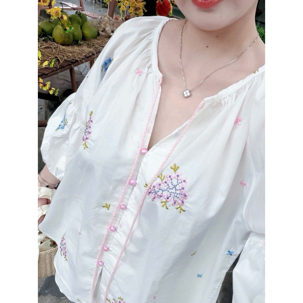 Set đồ nữ Mataso vải thô thêu hoa thoáng mát , Bộ đồ nữ áo tay lỡ cúc đinh ngọc kèm quần short cạp chun thời trang HEBE | BigBuy360 - bigbuy360.vn