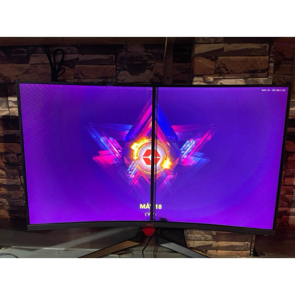 Màn hình HKC 32" 144hz màn bị sọc như ảnh ( đầy đủ phụ kiện)