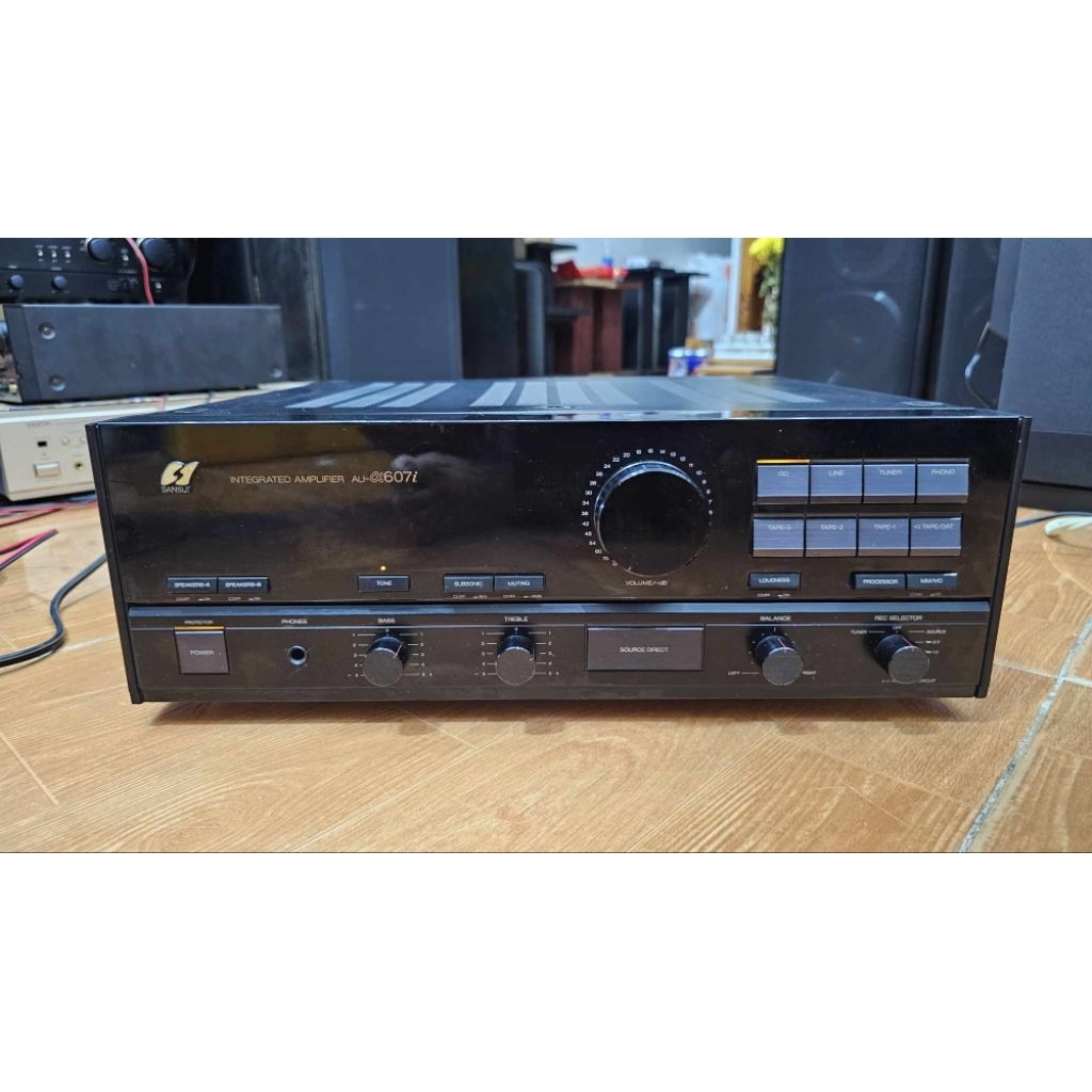Amply Sansui Alpha 607i đẹp xuất sắc