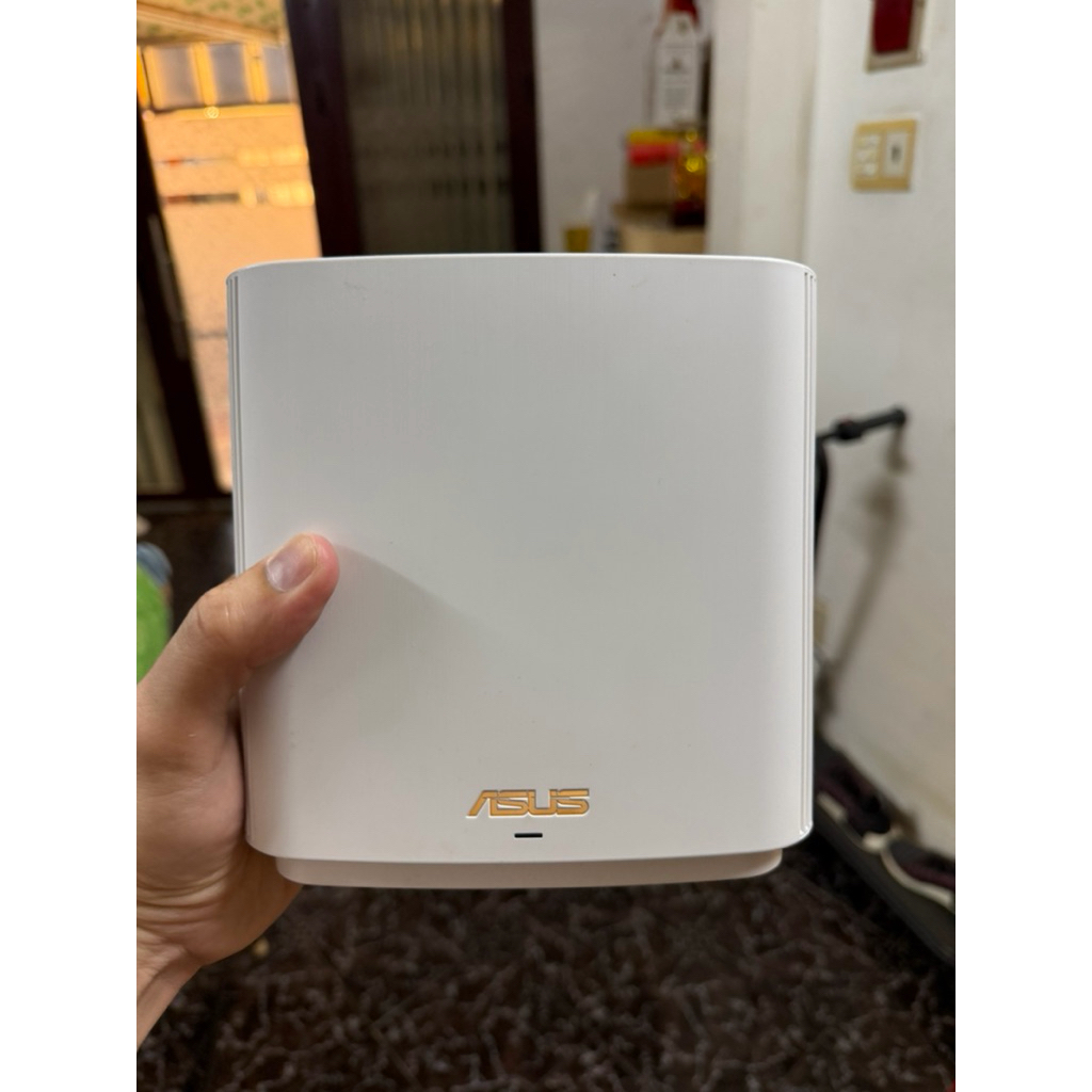 Mesh Wifi ASUS XT8 (1pack) ZenWiFi 6 Chuẩn AX6600, 3 băng tần, AiProtection,