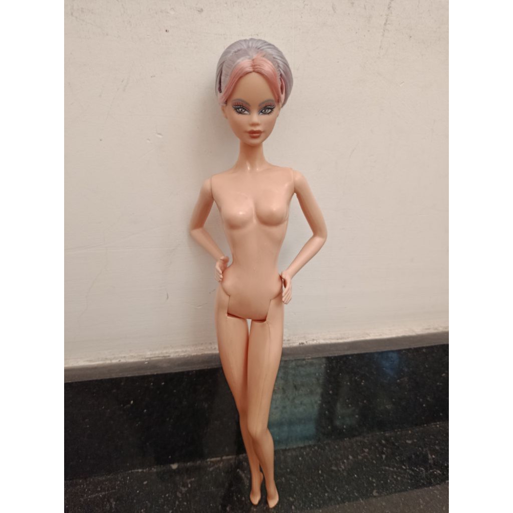 Búp bê Barbie muse nude 7