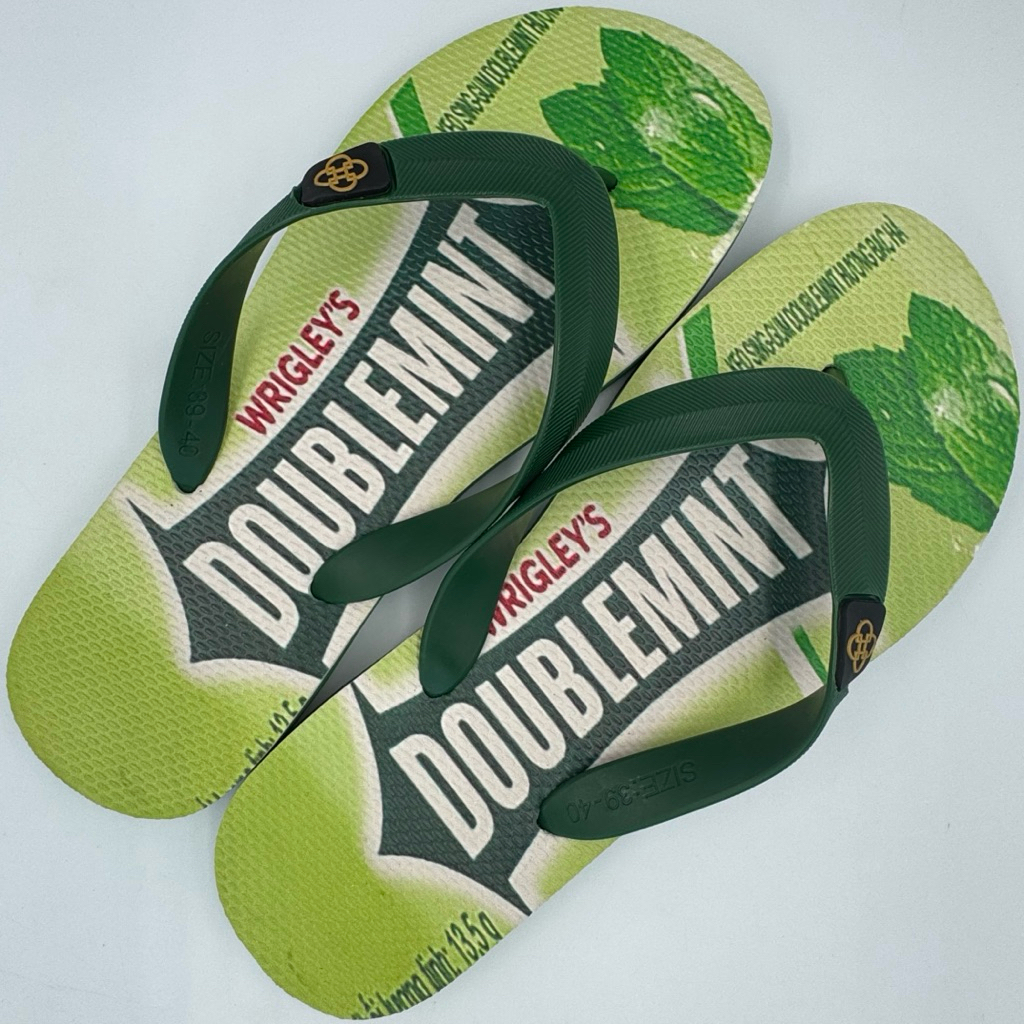 Dép nam Hùng Đào in hình Wrigley's Doublemint