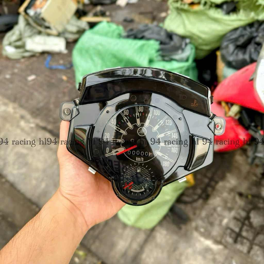 Đồng hồ lc 135 v7 Malaysia