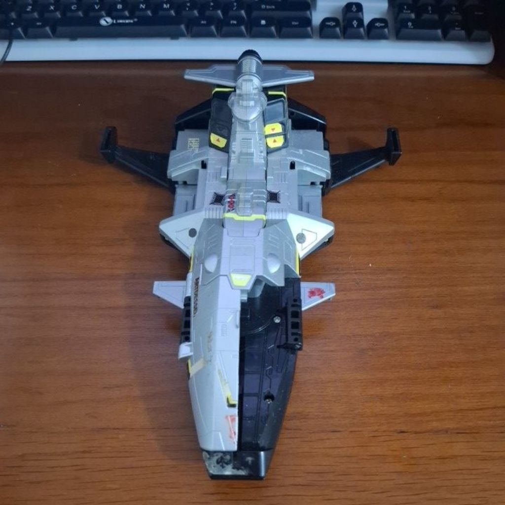 (Đọc kỹ mô tả trước khi mua)Xác mô hình Ultraman Tiga GUTS Artdessei