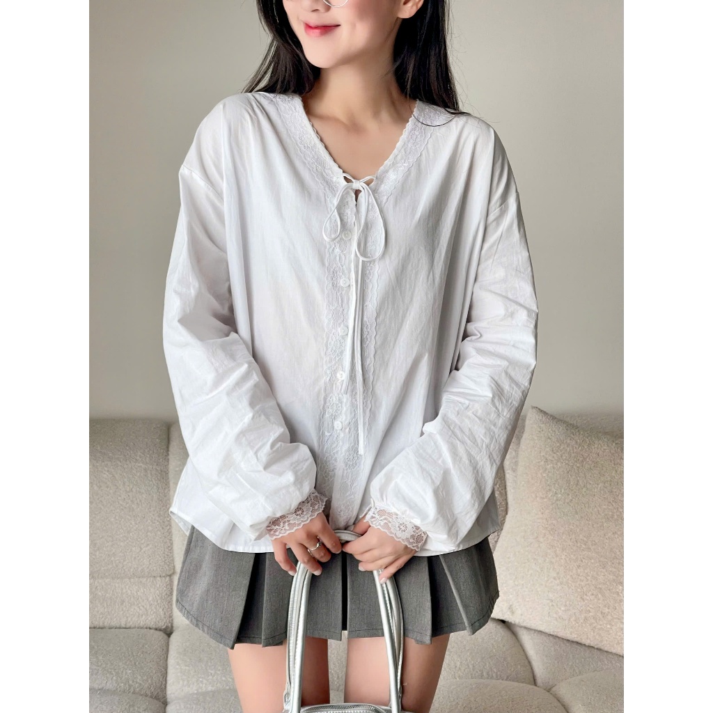 Áo sơ mi cổ V viền phối ren nẹp trơn Miho House | BigBuy360 - bigbuy360.vn